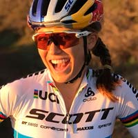 El SCOTT-SRAM MTB Racing Team se refuerza con los fichajes de Kate Courtney y Lars Förster