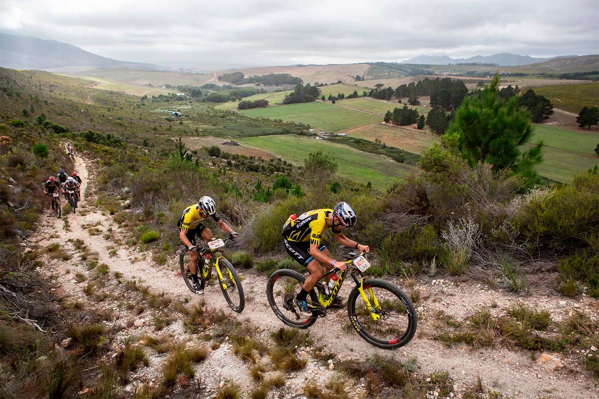 En TodoMountainBike: Absa Cape Epic 2019: la primera etapa con Nino Schurter y Lars Förster del SCOTT-SRAM MTB Racing Team