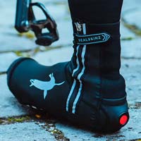 Sealskinz All Weather LED, unos cubrebotas con luz integrada visible a más de 500 metros