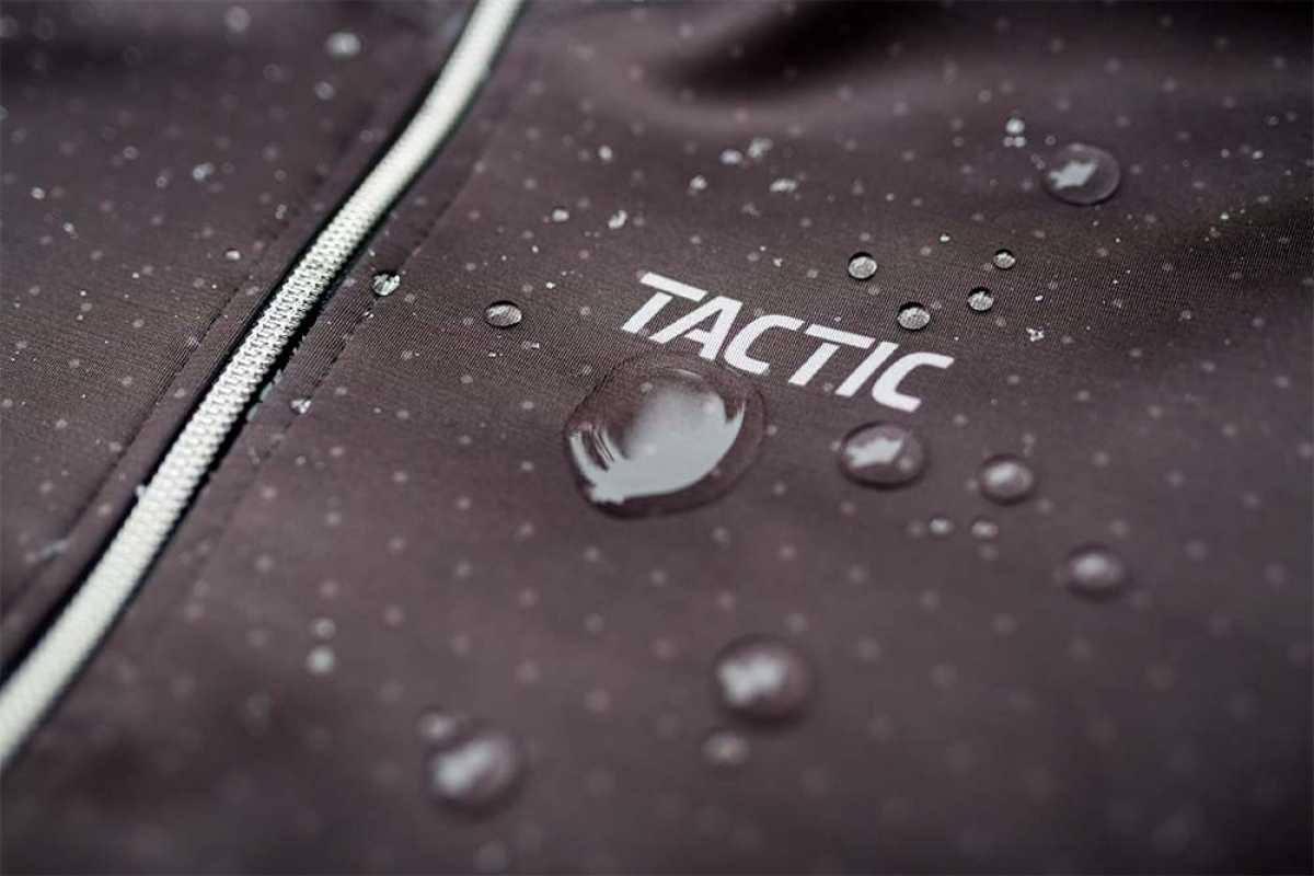 En TodoMountainBike: Tactic Adventure Membrana, una chaqueta 100x100 hidrorrepelente para pedalear bajo la lluvia