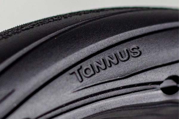 Tannus presenta el Portal, un neumático sin aire específico para bicis modernas de carretera y gravel