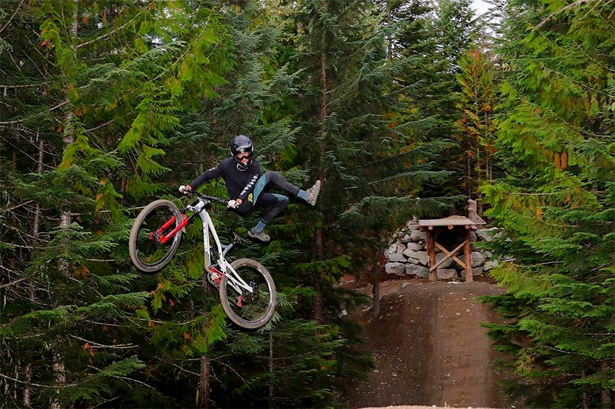 En TodoMountainBike: Así rueda Tom Guillo, de 15 años de edad, por el Whistler Bike Park