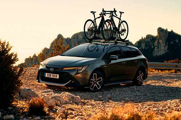 Toyota y Trek Bikes colaboran juntos para lanzar un Corolla familiar pensado para amantes del ciclismo