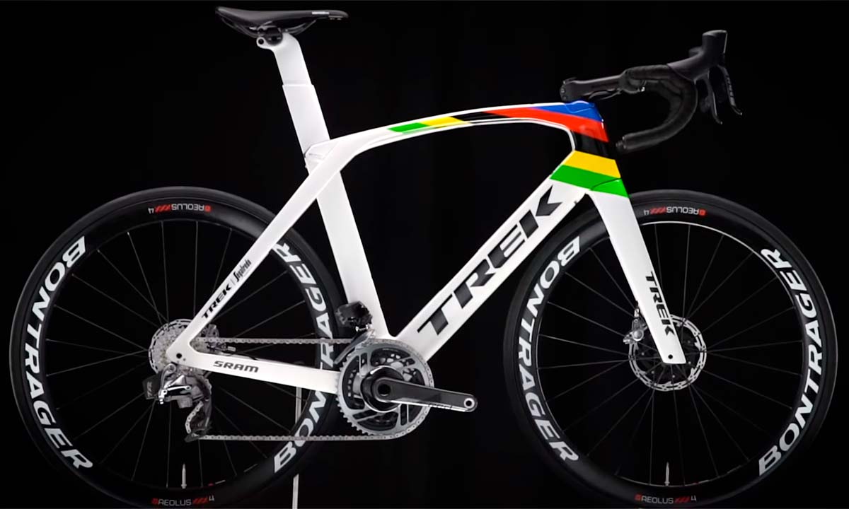 En TodoMountainBike: Así se fabricó la exclusiva Trek Madone SLR en edición arcoiris de Mads Pedersen