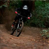 La Trek Remedy de 2020 en acción con Ryan 'R-Dog' Howard