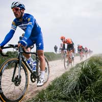 La dureza de la París-Roubaix 2019, en un minuto de vídeo