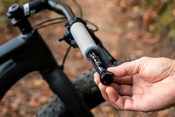 EnCase Tool System, lo nuevo de Wolf Tooth Components para llevar las herramientas en el manillar