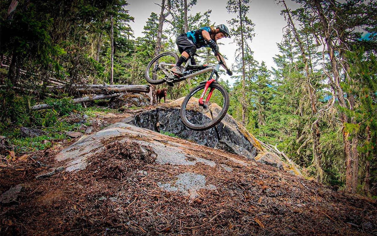 En TodoMountainBike: Aprendiendo a rodar por el Diesel Wolf Trail de Pemberton con Yoann Barelli