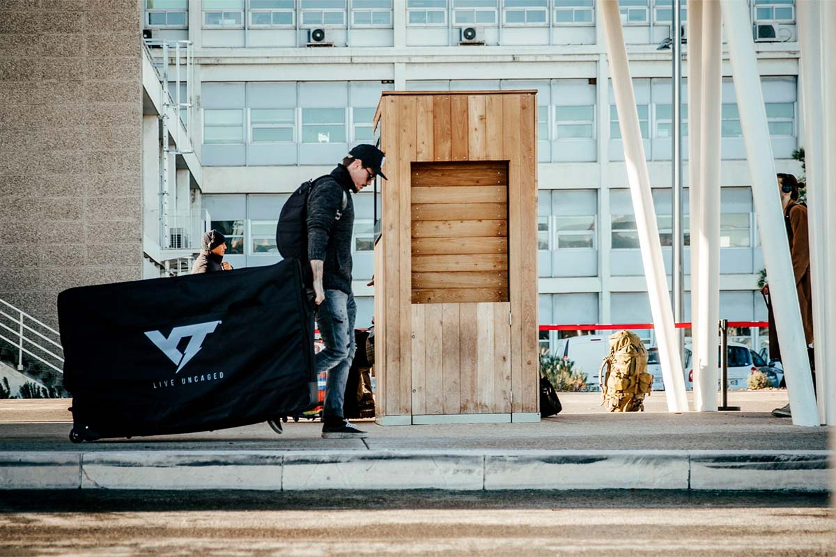 YT Industries lanza la Body Bag, una interesante bolsa de transporte para bicicletas